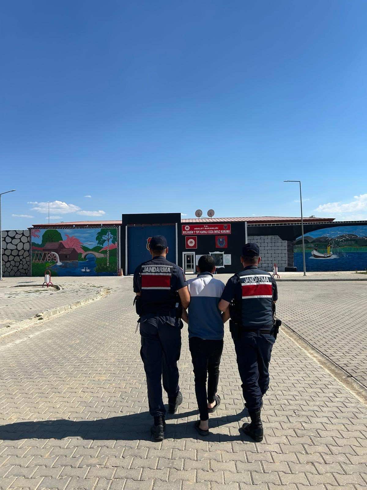 Suç ve suçlularla mücadele devam ediyor